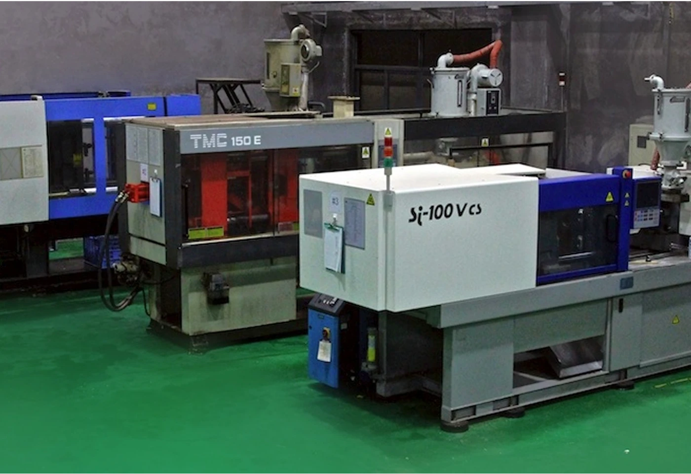 injection molding factory